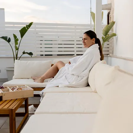 Aurluna Luxury 4* Барі