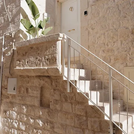 Frühstückspension Aurluna Luxury 4*