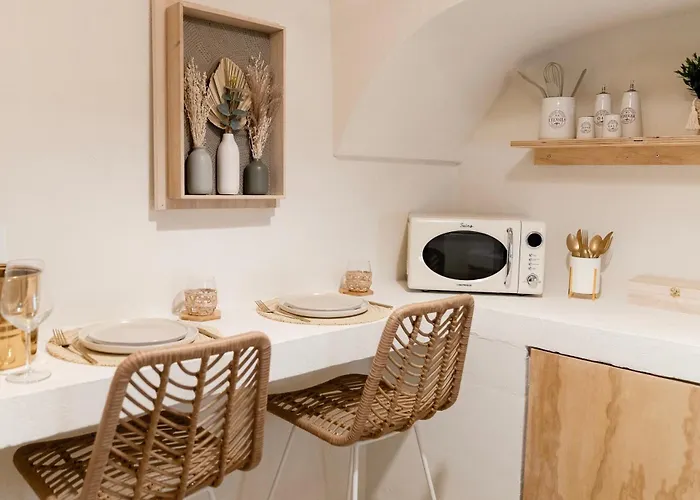 Aurluna Luxury 3* Барі